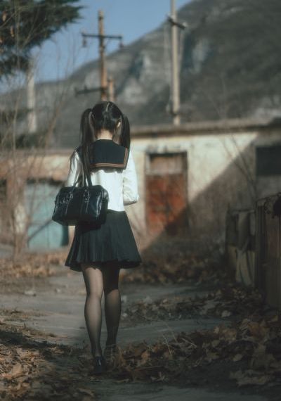 黄色官方网站_无删减在线播放