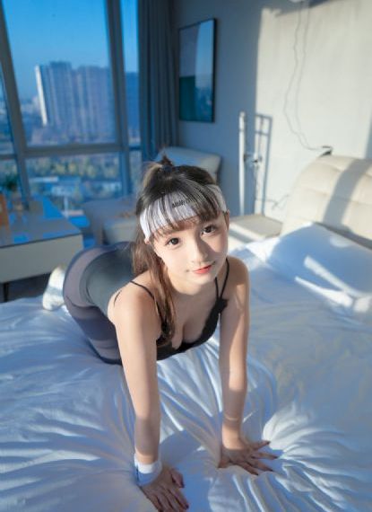 伊人一区二区三区四区_BD英语在线播放观看