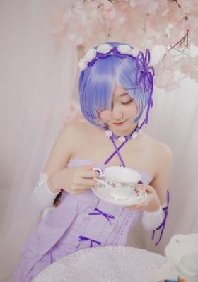 小乖女稚嫩紧窄_DVD视频大全